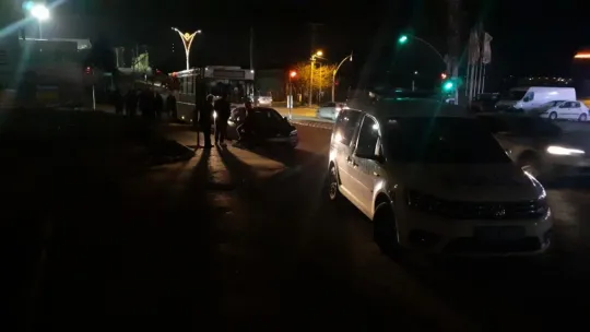 Takım otobüsüne taşlı saldırı: 1 futbolcu yaralandı