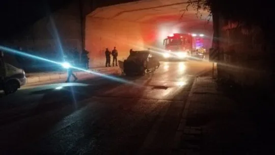 Takla atan araçtan yara almadan çıktılar, 3 bin 150'şer TL kısıtlama cezası yediler!