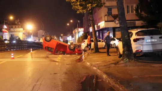 Takla atan otomobili bırakıp kaçtı