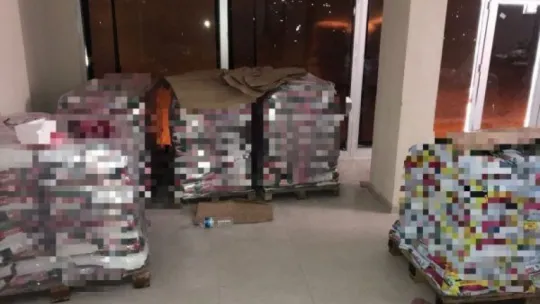 Taklitçilere polis baskını!