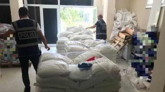 Taklitçilere polis baskını!