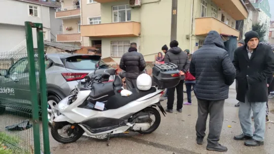 Bir motosiklet kazası daha! Yola savruldu