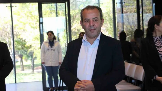 Tanju Özcan CHP'ye geri döndü