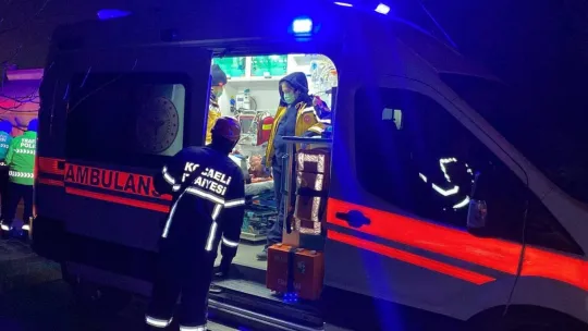 200 metre sürüklenen otomobilden sağ çıktı
