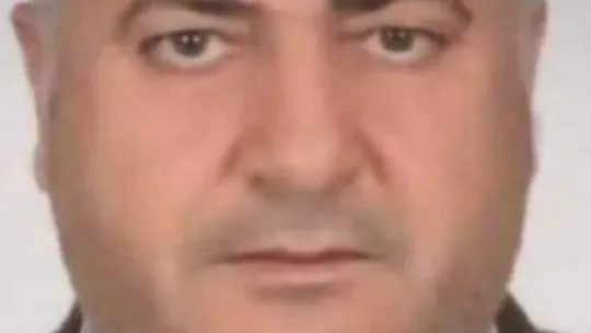 Tansiyonu düşünce duvara çarpan sürücü hayatını kaybetti