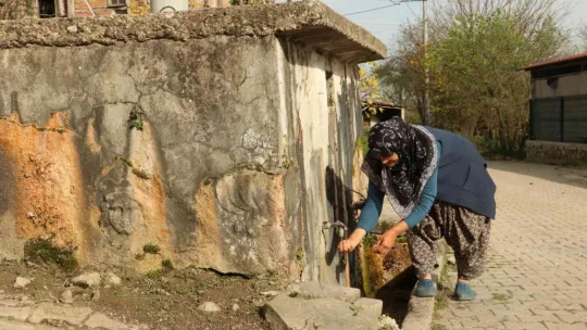 Tarihi lahit, köyün çeşmesi oldu