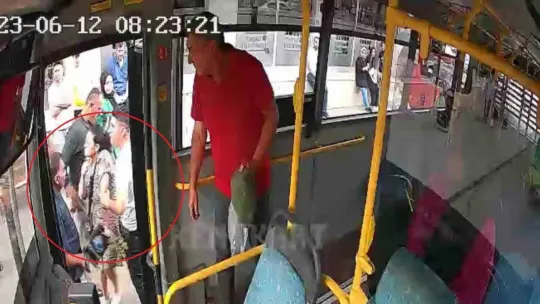 Tartakladığı kadını otobüsten indiren şoför konuştu
