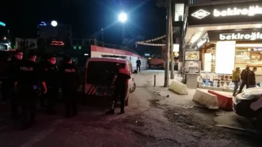 Tartıştığı husumetlisini silahla vurdu