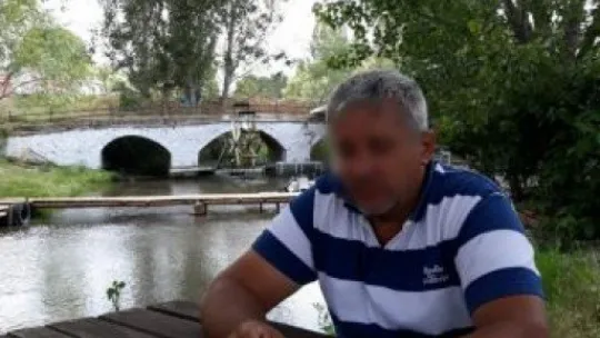 Tartıştığı karı kocayı tarlada tüfekle öldürdü