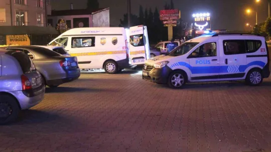 Tartıştıkları şahsı tüfekle yaralayıp kaçtılar