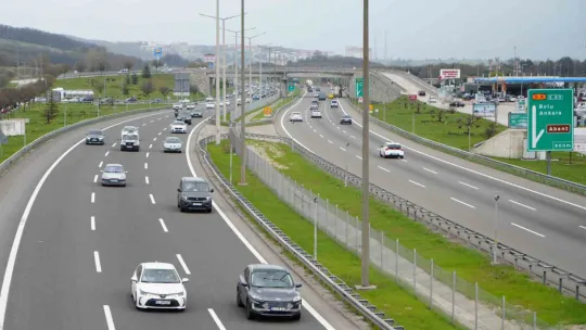 Tatilcilerin dönüş yolculuğu başladı
