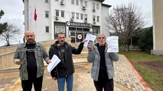 Tatlı dille dolandırıldıklarını iddia edip, soluğu adliyede aldılar