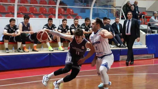 Kocaeli BŞB Kağıtspor evinde galip geldi: 75 - 66