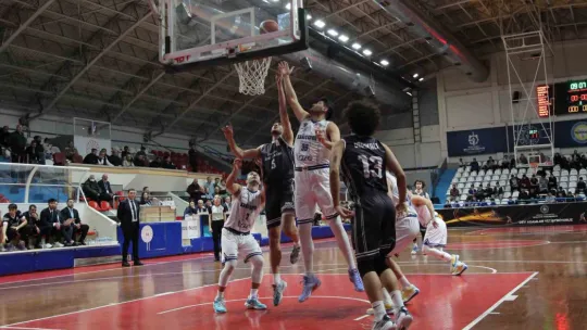 Kocaeli BŞB Kağıtspor evinde galip geldi: 75 - 66