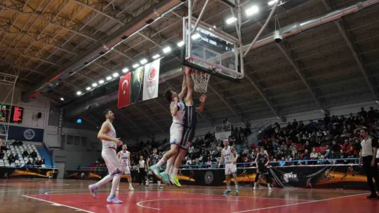 Kocaeli BŞB Kağıtspor evinde galip geldi: 75 - 66