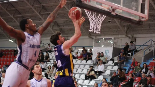 Kağıtspor sahasında galip geldi: 102-92