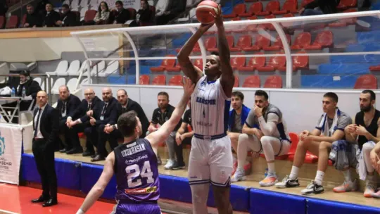 Kocaeli BŞB Kağıtspor evinde mağlup oldu: 57 - 81