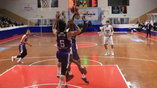 Kocaeli BŞB Kağıtspor evinde mağlup oldu: 57 - 81