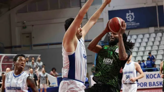 Kağıtspor evinde Konyaspor'u mağlup etti: 74 : 73