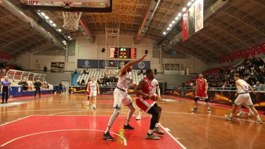 Kocaeli BŞB Kağıtspor: 93 - Pizzabulls Cedi Osman Basketbol: 78