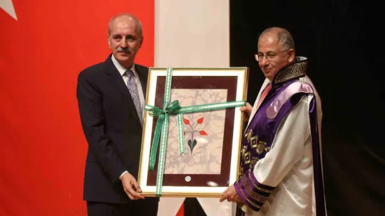 Kurtulmuş: Şu anda biz konuşurken de Filistin'e bombalar atılıyor