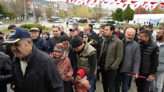 TCG Anadolu'ya ziyaretçi akını