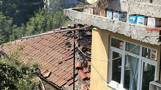 İzmit'te çatıda çıkan yangın korkuttu