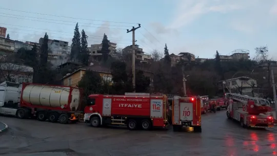 Tek katlı boş evde yangın çıktı