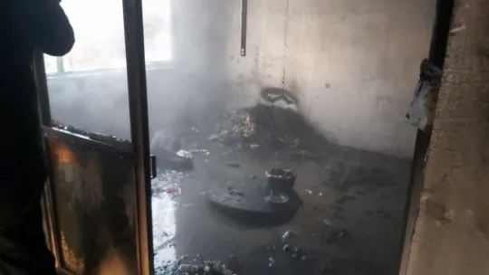 Tek katlı boş evde yangın çıktı