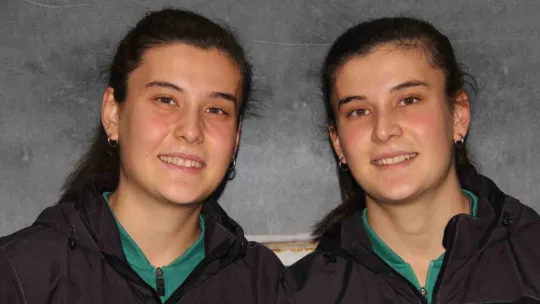 Tek yumurta ikizi kadın futbolcular: Attığı goller, gördüğü kartlar bile karıştırılıyor