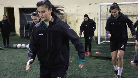 Tek yumurta ikizi kadın futbolcular: Attığı goller, gördüğü kartlar bile karıştırılıyor