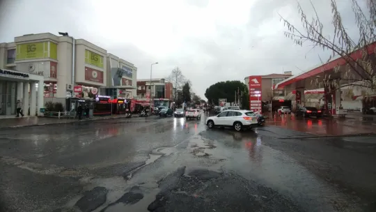 Kuvvetli yağış hayatı olumsuz etkiledi