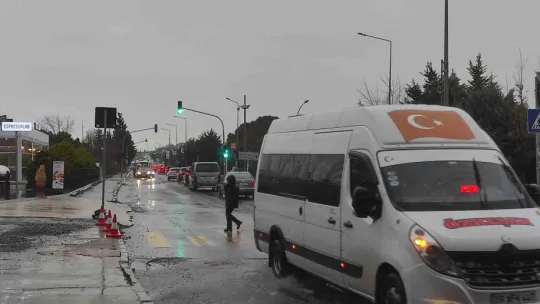 Kuvvetli yağış hayatı olumsuz etkiledi