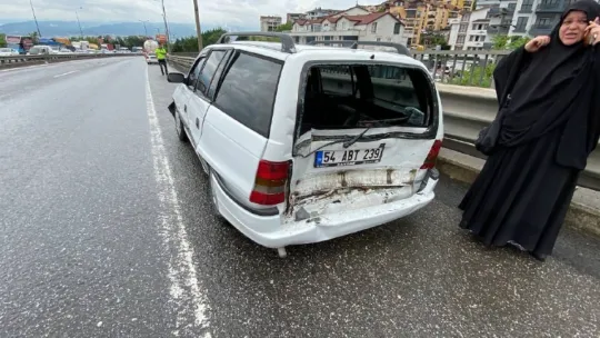 Kocaeli TEM'de 13 araç zincirleme kazaya karıştı