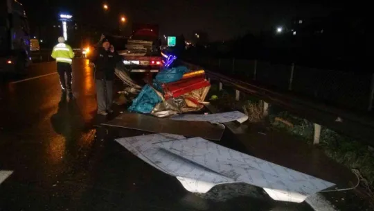 Kocaeli TEM'de zincirleme kaza!