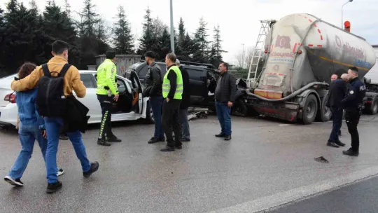 TEM'de 23 araç kazaya karıştı: 11 yaralı