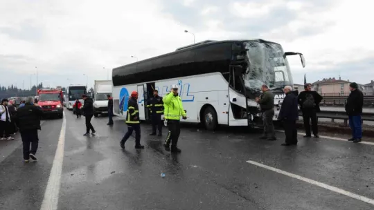 TEM'de 23 araç kazaya karıştı: 11 yaralı