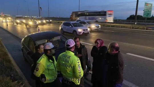 TEM'de 4 araç birbirine girdi: 1 yaralı