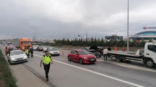 TEM'de zincirleme kaza: 3 yaralı