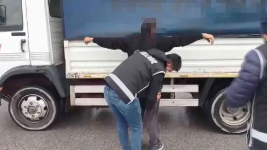 TEM'de 4 milyon 560 bin kaçak makaron ele geçirildi