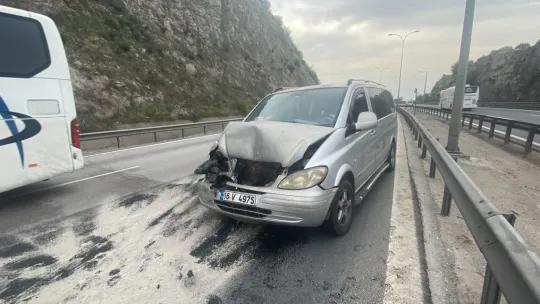 TEM'de 7 aracın karıştığı zincirleme kazada can pazarı