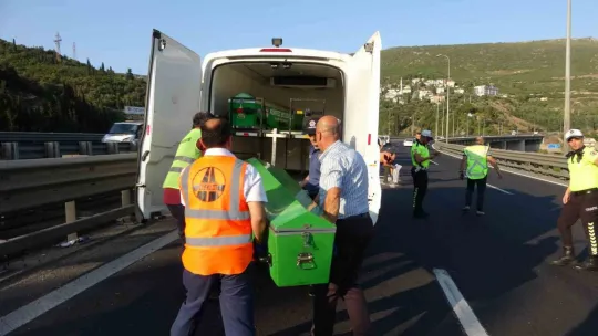 TEM'de ambulanstan atlayan 15 yaşındaki kız öldü