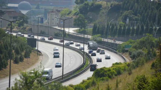 TEM'de bayram öncesi trafik akıcı