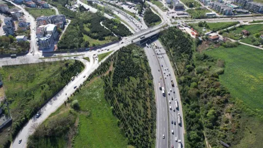 TEM'de bayram trafiği yoğunluğu havadan görüntülendi