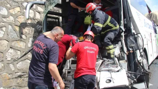 TEM'de büyük kaza, 11 araç birbirine girdi