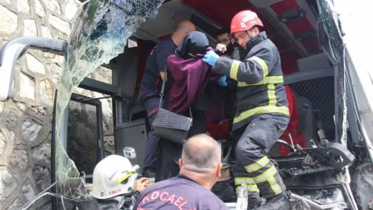 TEM'de büyük kaza, 11 araç birbirine girdi