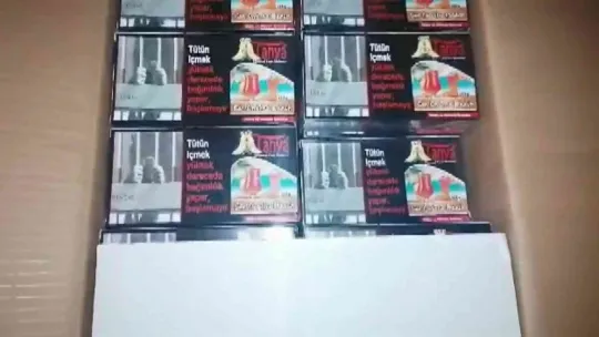 TEM'de durdurulan tırda 1 ton kaçak nargile tütünü ele geçirildi