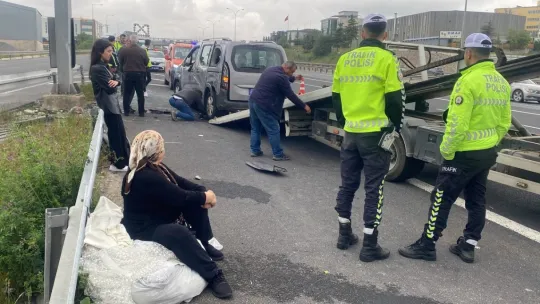 TEM'de iki araç çarpıştı, kazayı hafif sıyrıklarla atlattılar