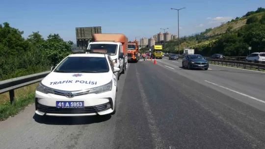 TEM'de korkutan kaza: Yaralı var