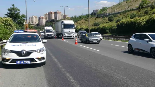 TEM'de korkutan kaza: Yaralı var